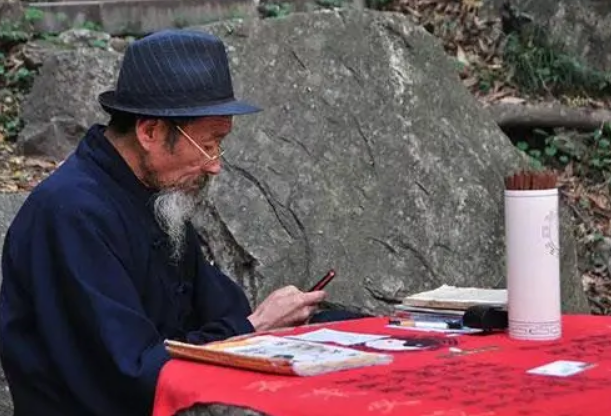 菏泽哪里有算卦特别准的大师电话微信号